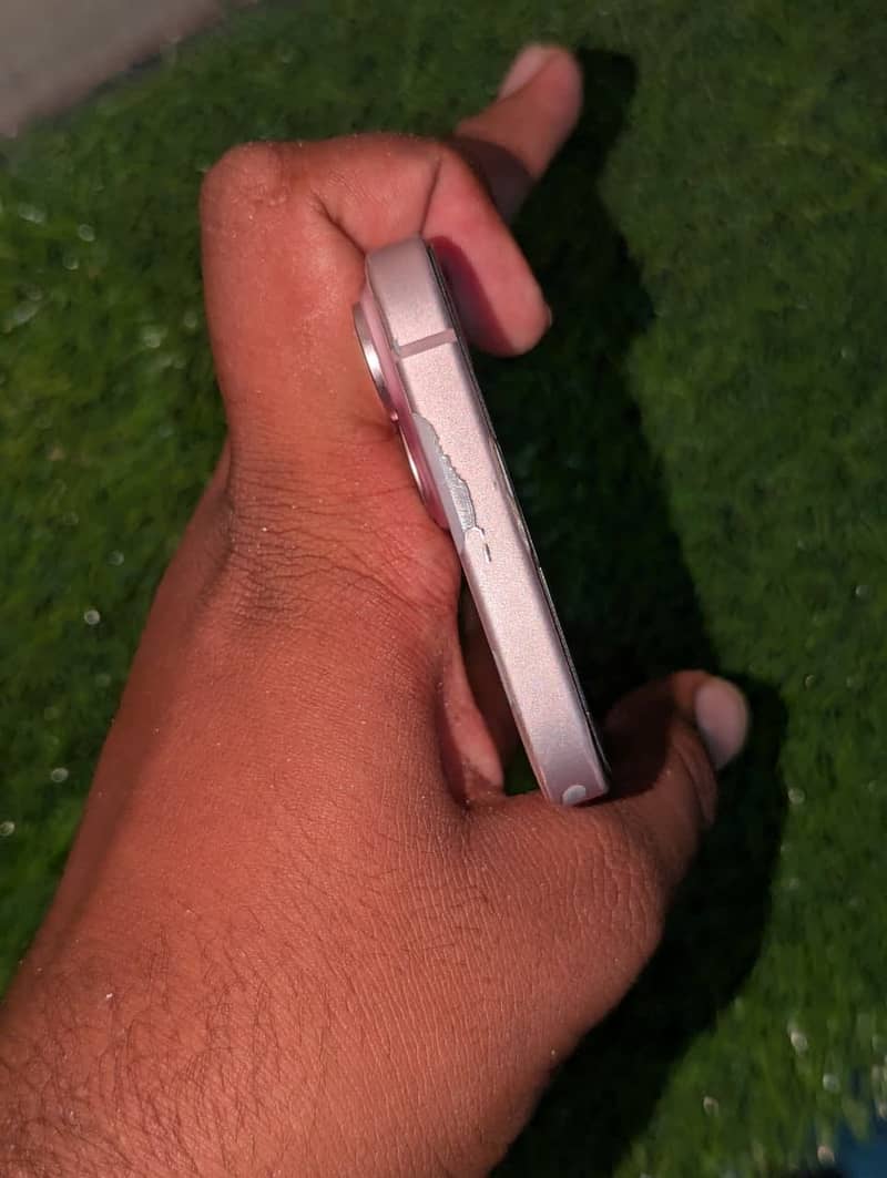Apple iPhone 15 5