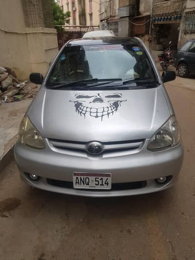 Toyota Platz 2004