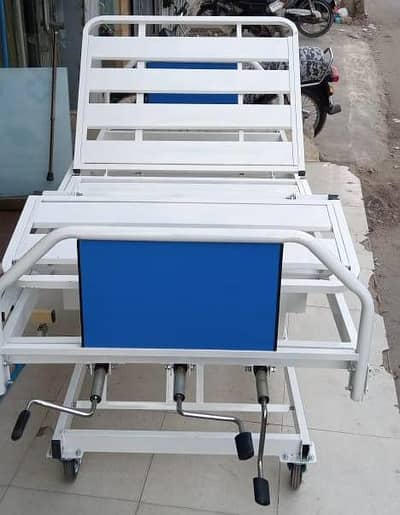 Hospital Bed Patient Bed Manual Bed Icu Bed Available in Karachi
