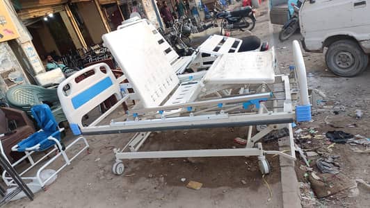 Hospital Bed Patient Bed Manual Bed Icu Bed Available in Karachi