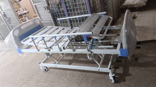 Hospital Bed Patient Bed Manual Bed Icu Bed Available in Karachi