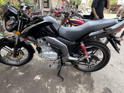 Suzuki GSX 125