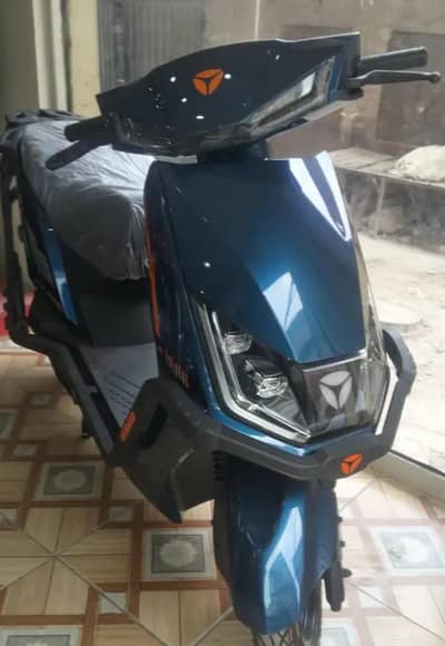 Yadea T5L Electric Scooter