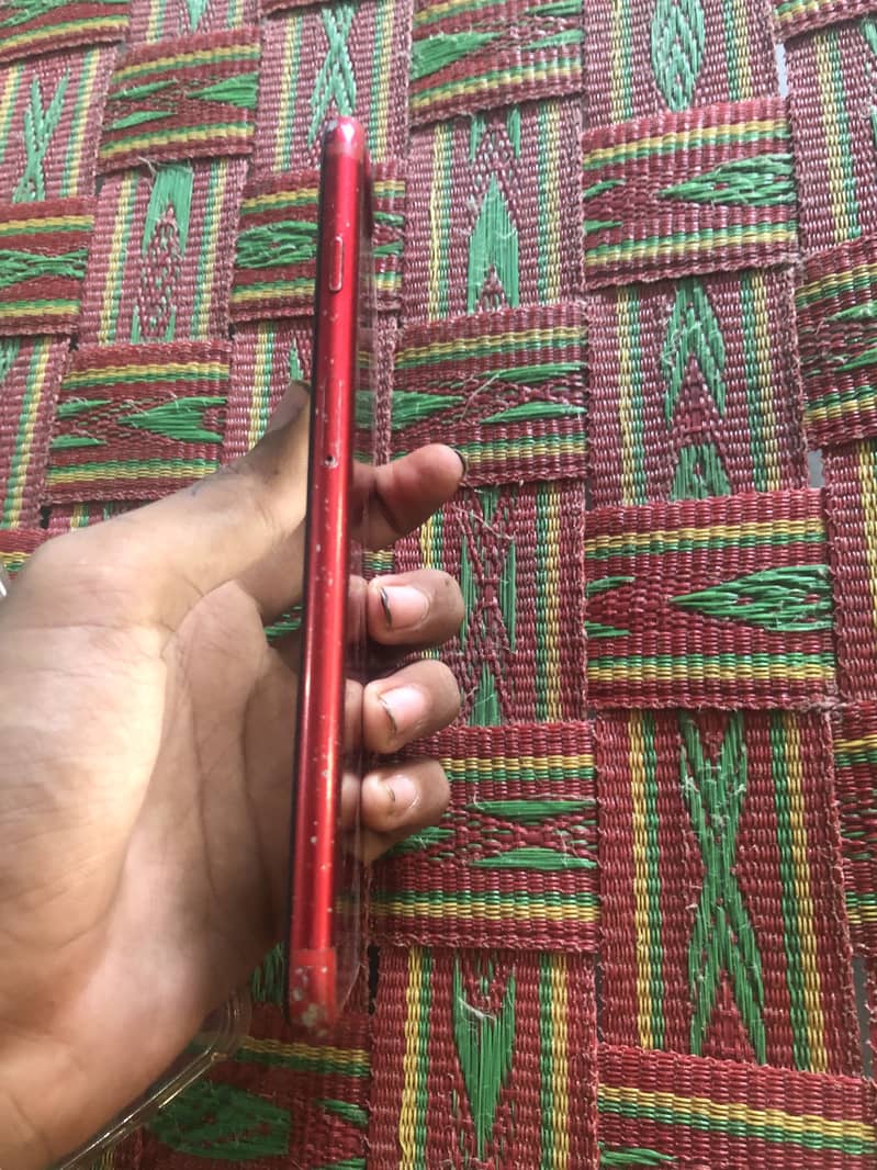 Apple iPhone X 4
