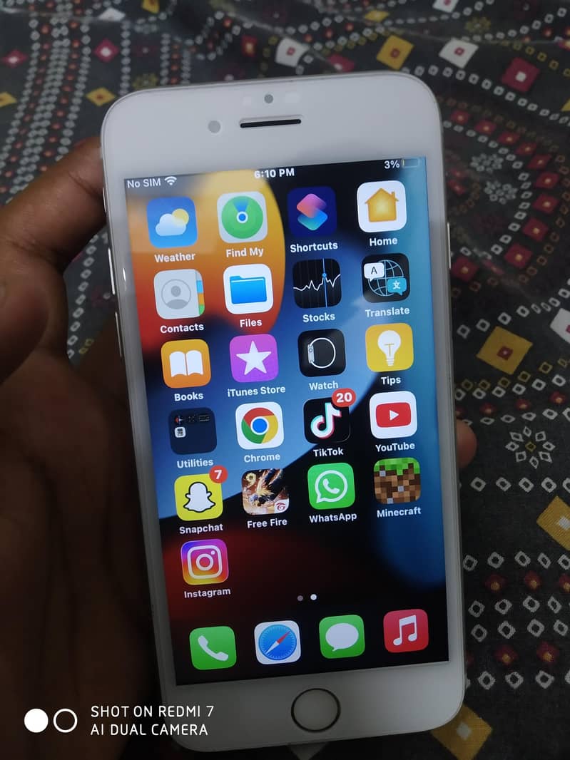 Apple iPhone 7 2