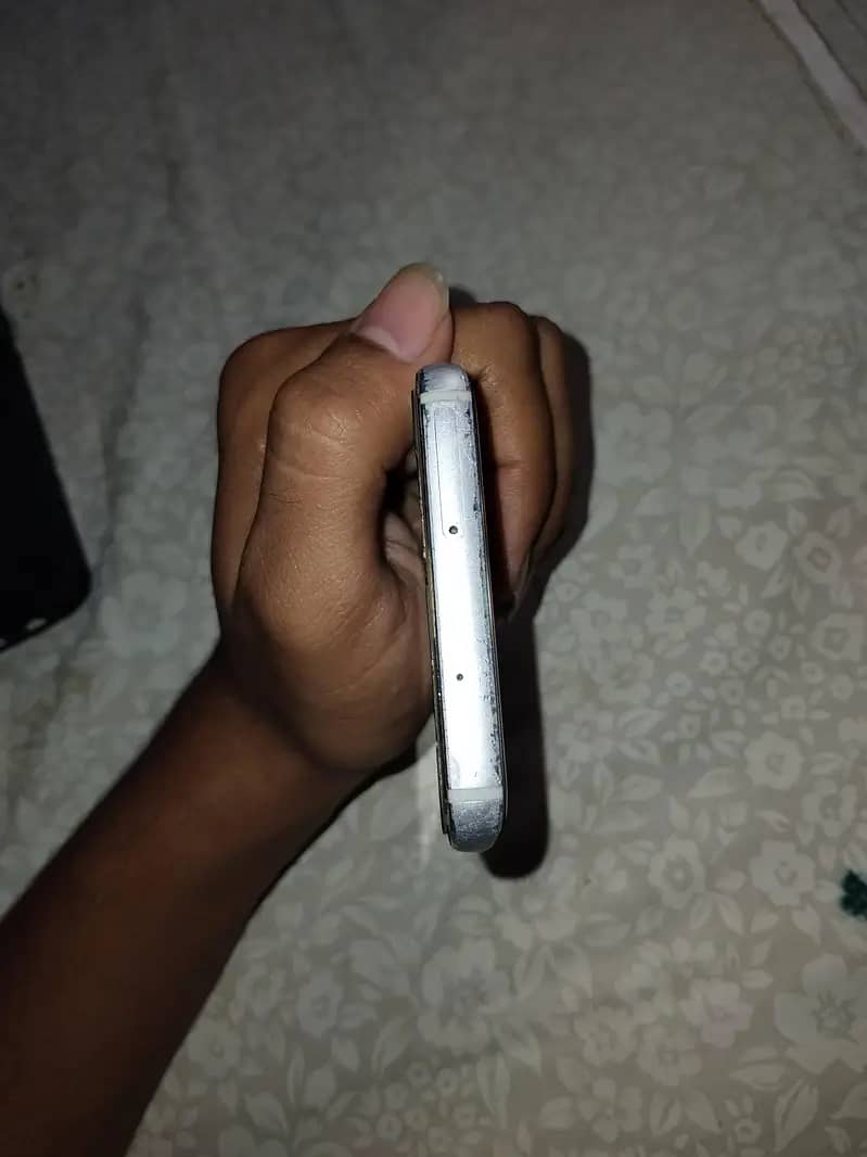 Samsung Mobile S7 1