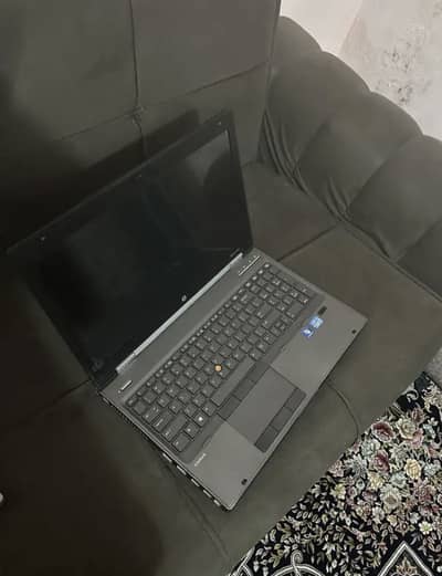 HP workstation 8570w i7 3rd gaming laptop
