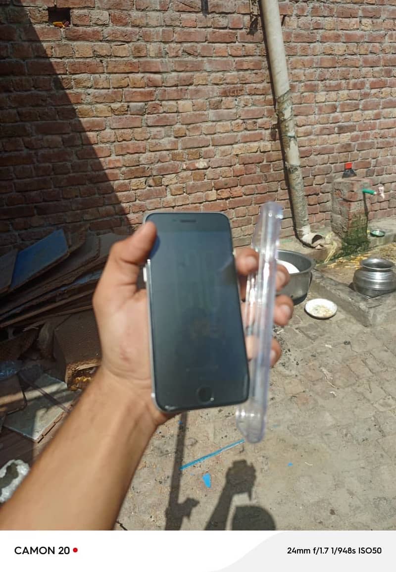 Apple iPhone SE 3