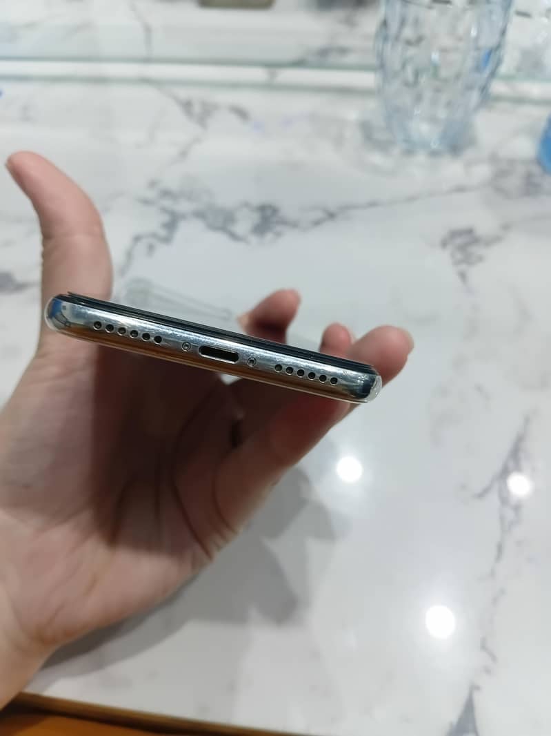 Apple iPhone X 0