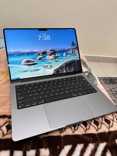 Macbook Pro | M1 Pro | 32gb Ram | 1TB ssd | 14”