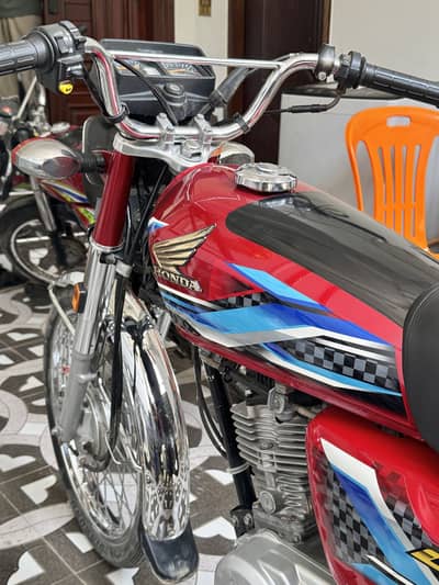 Honda 125 like new