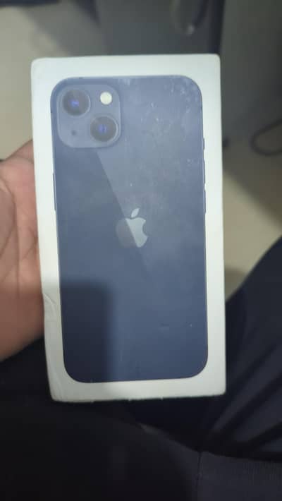 Apple iPhone 13
