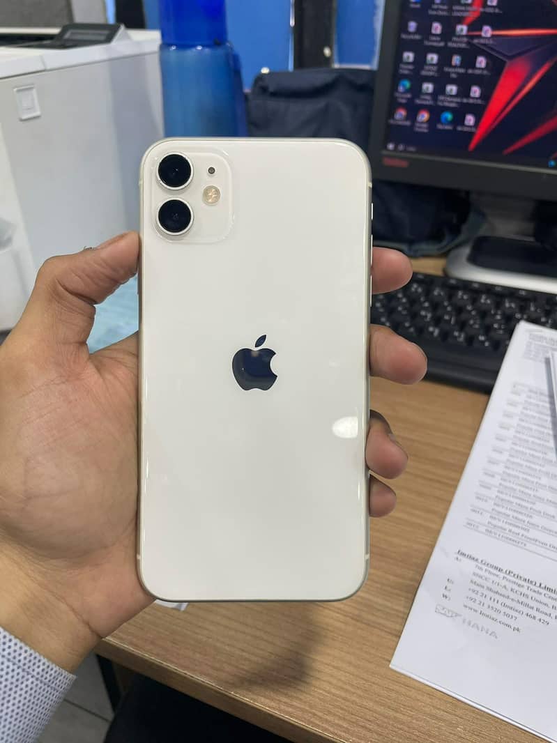Apple iPhone 11 0