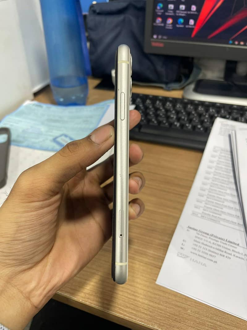 Apple iPhone 11 2