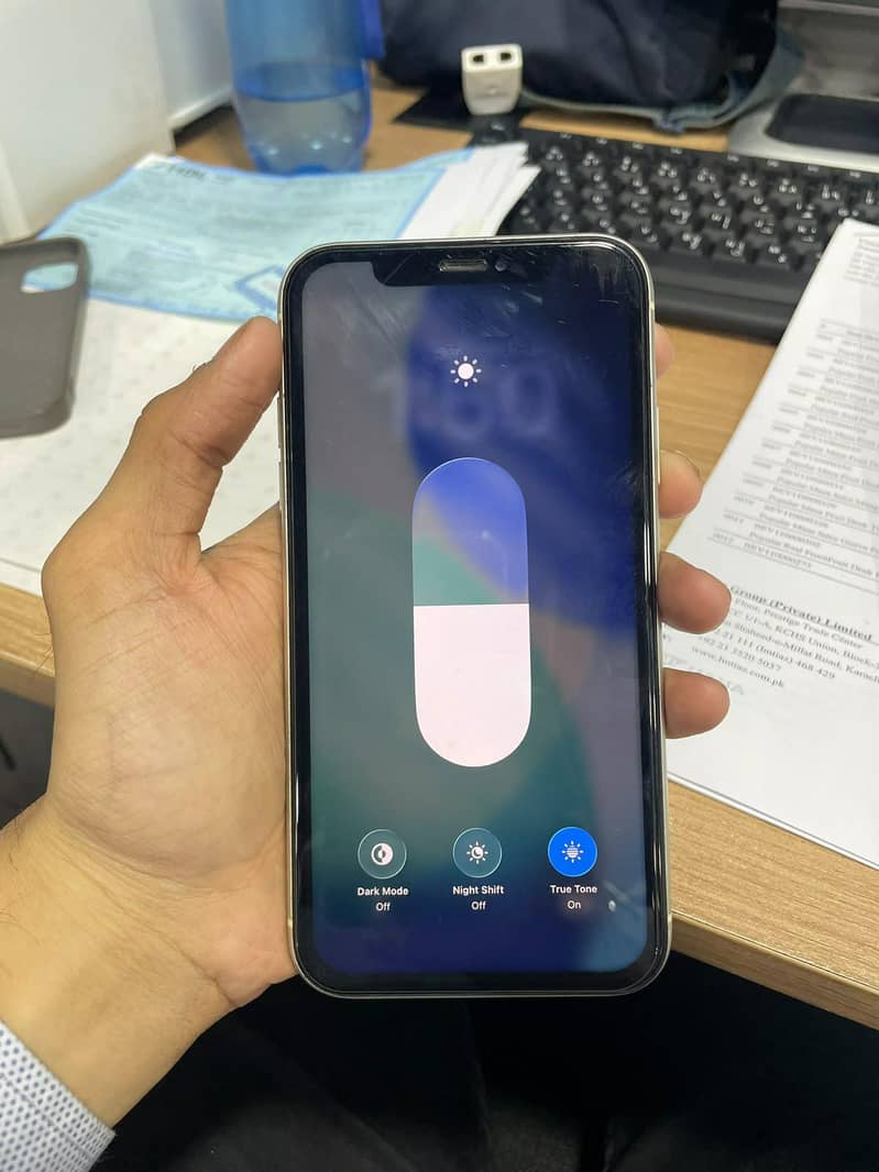 Apple iPhone 11 3