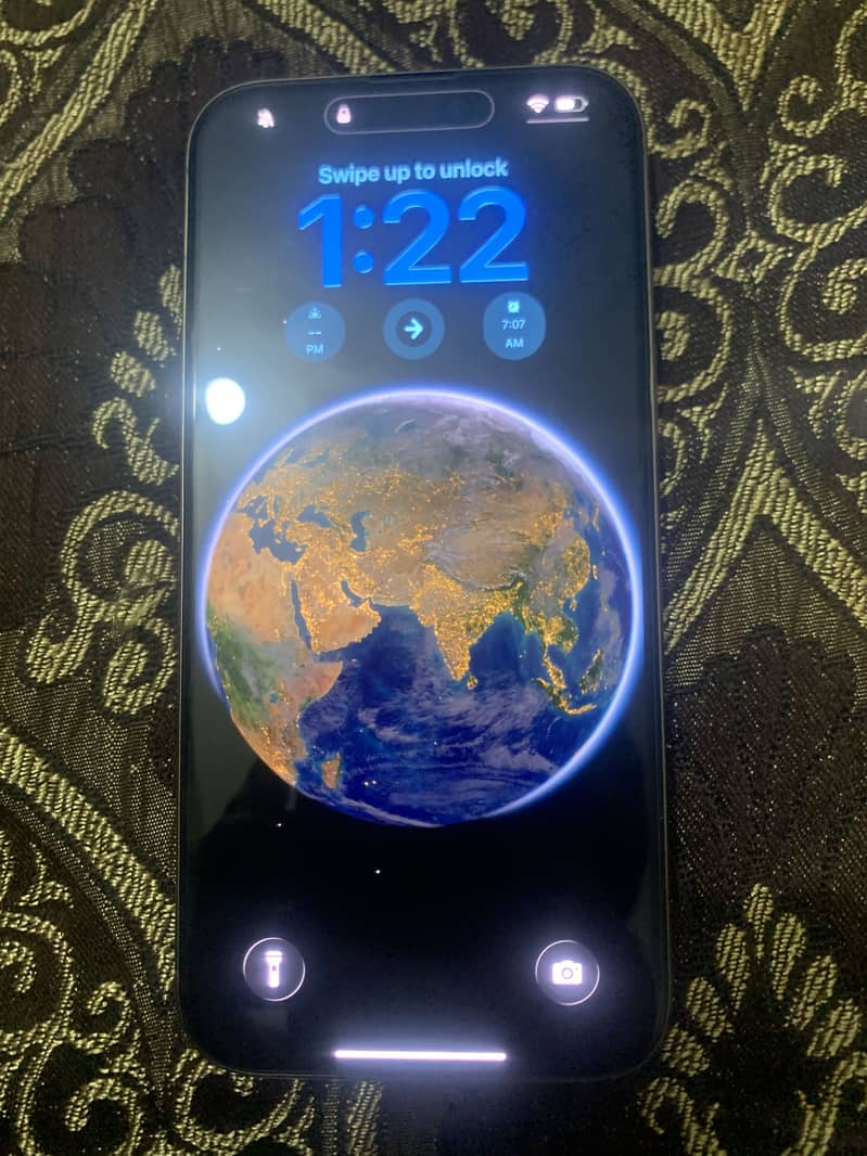 Apple iPhone 16 Pro Max 1
