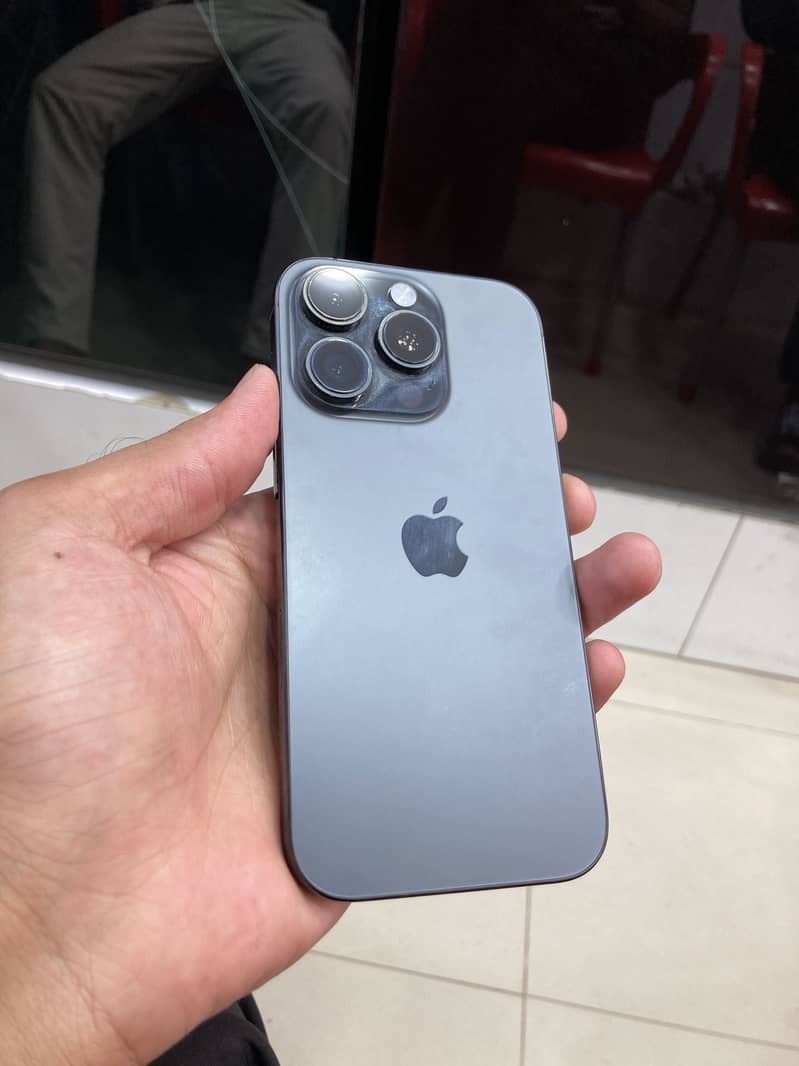 Apple iPhone 16 Pro 5