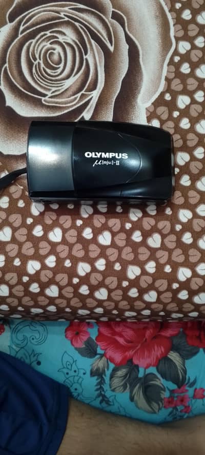 Olympus µ[mju:]-II f/2.8 35mm fixed lens final price 90000