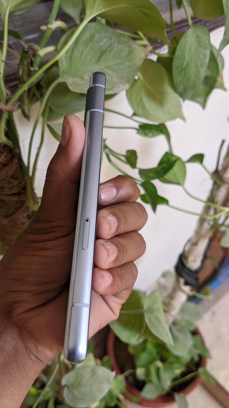 Google Pixel 7a 2