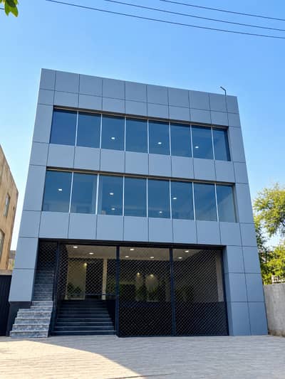 1 KANAL PLAZA BUILDING FOR RENT READY TO MOVE