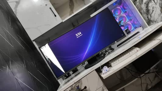 Samsung 4k 100HZ Monitor.