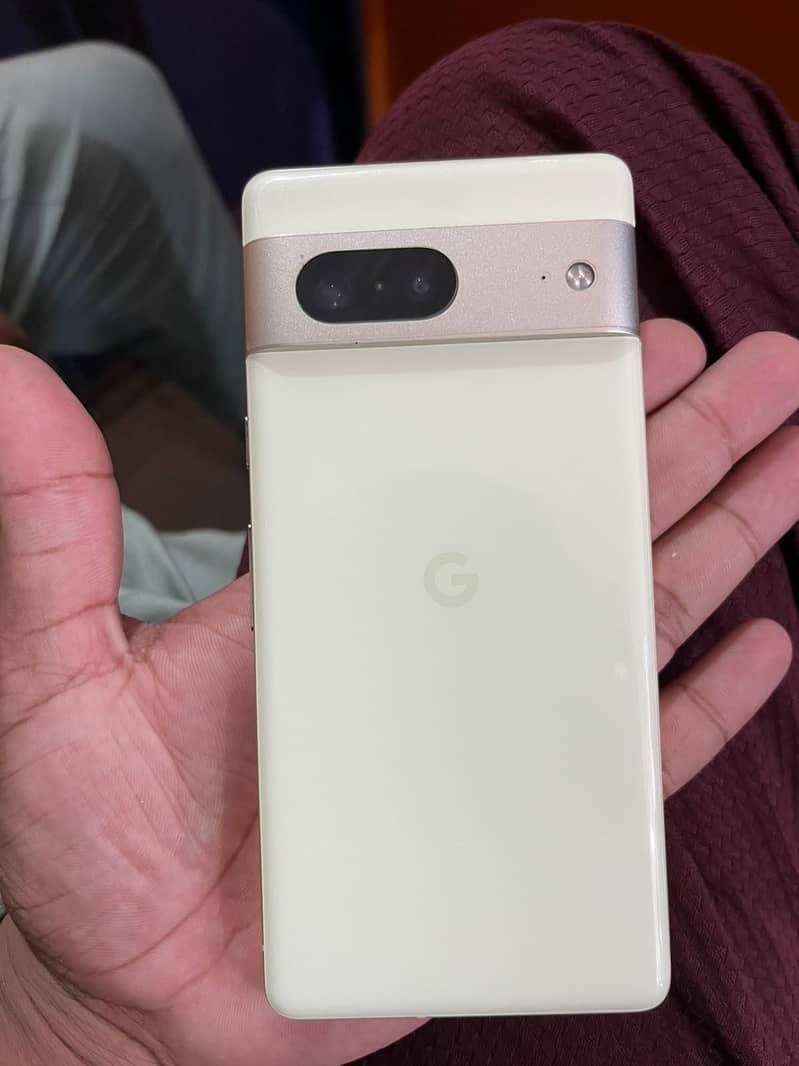 Google Pixel 7 3