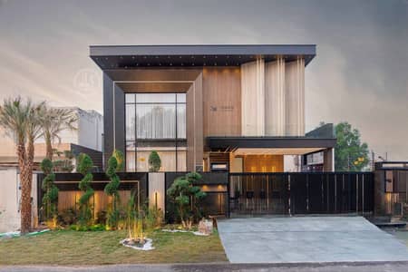 1 Kanal Top Quality Build Beautiful Modern Design Villa For Sale In DHA Lahore Phase 7 Prime Location