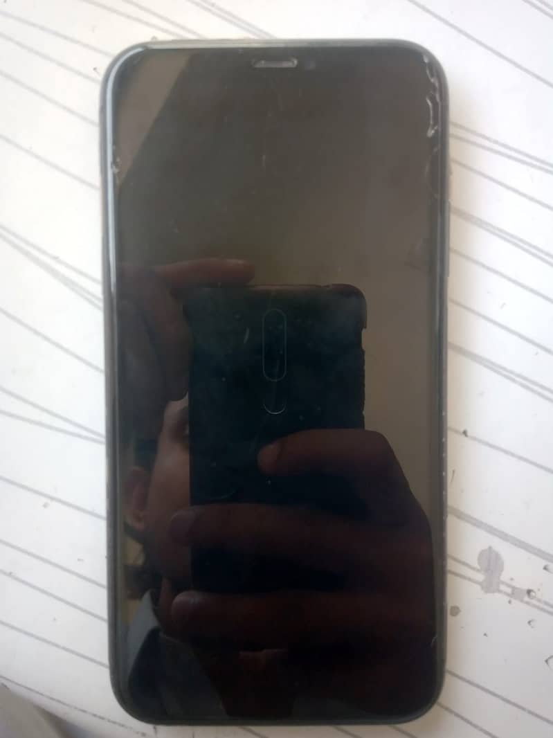 Apple iPhone 11 4