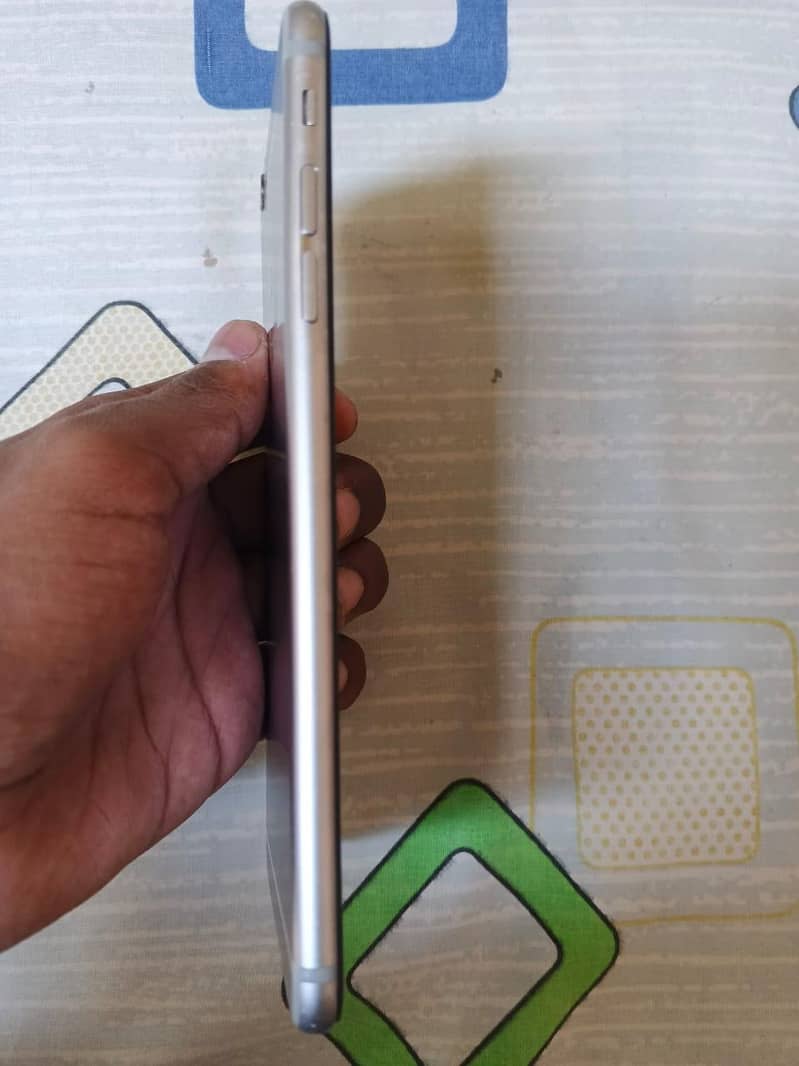 Apple iPhone 6 Plus 2