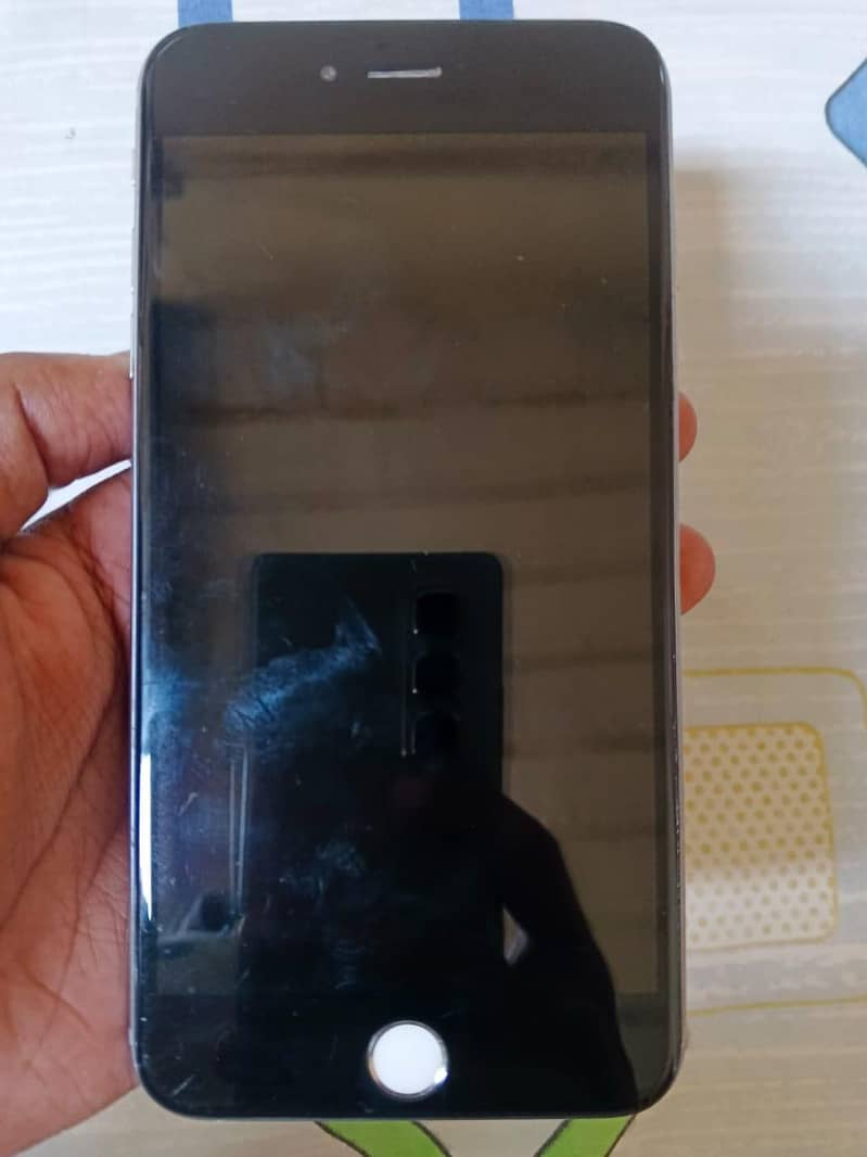 Apple iPhone 6 Plus 4