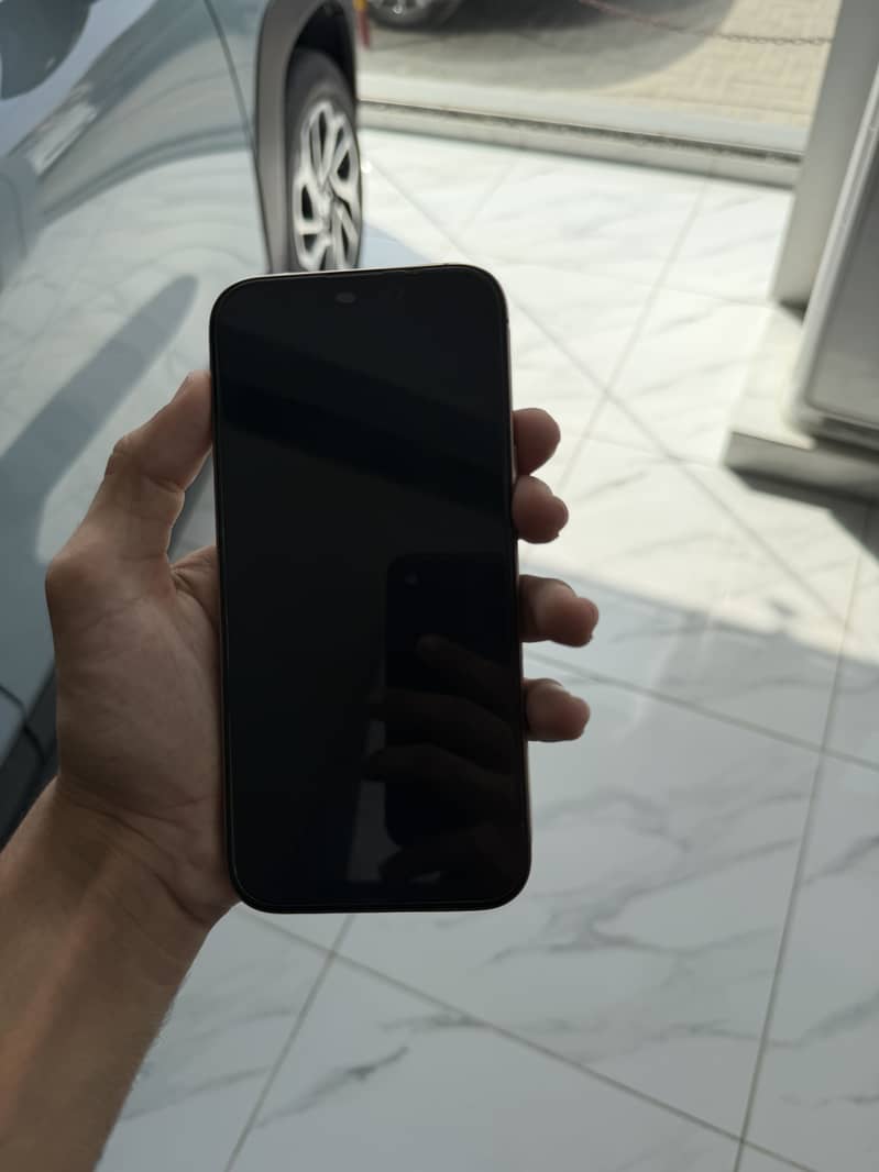 Apple iPhone 16 Pro Max 3