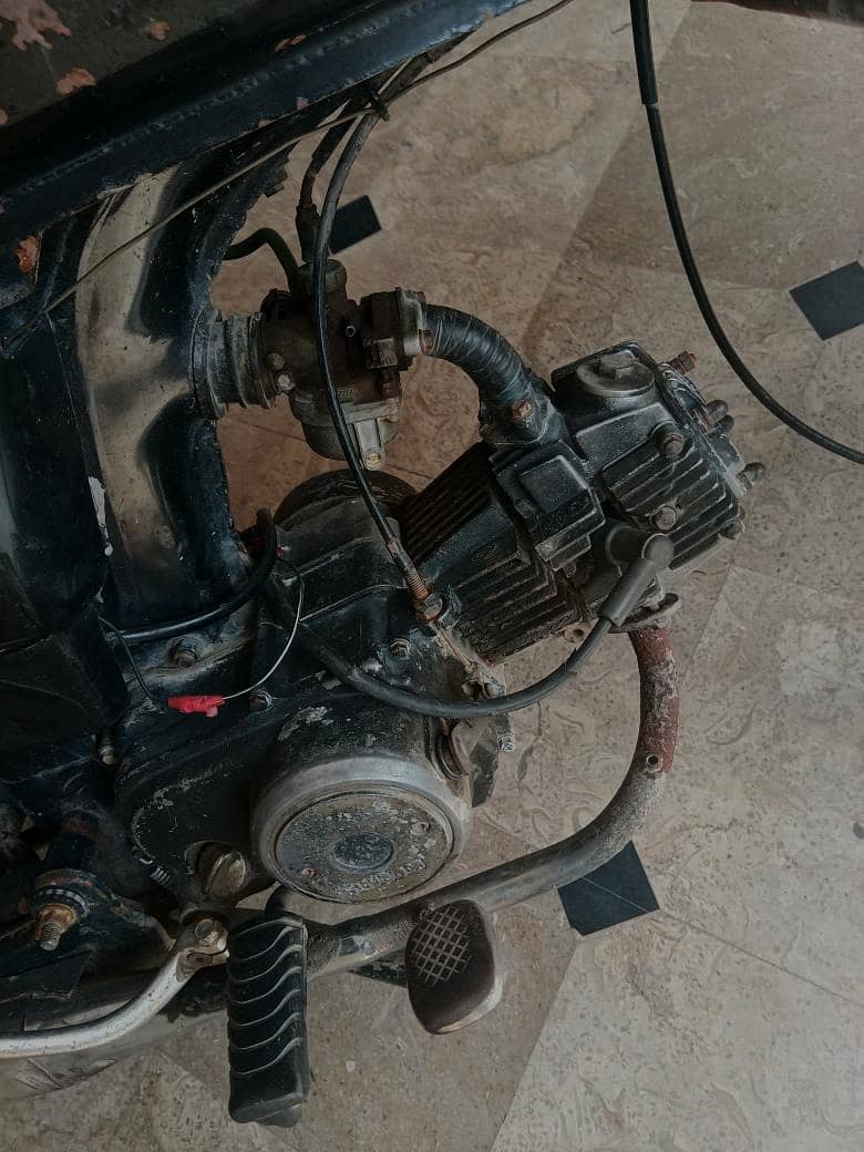 Road prince 70c engine 3