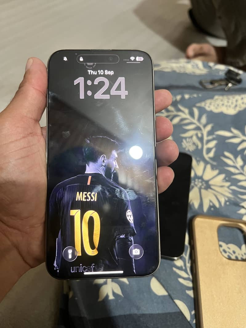 Apple iPhone 15 Pro Max 3