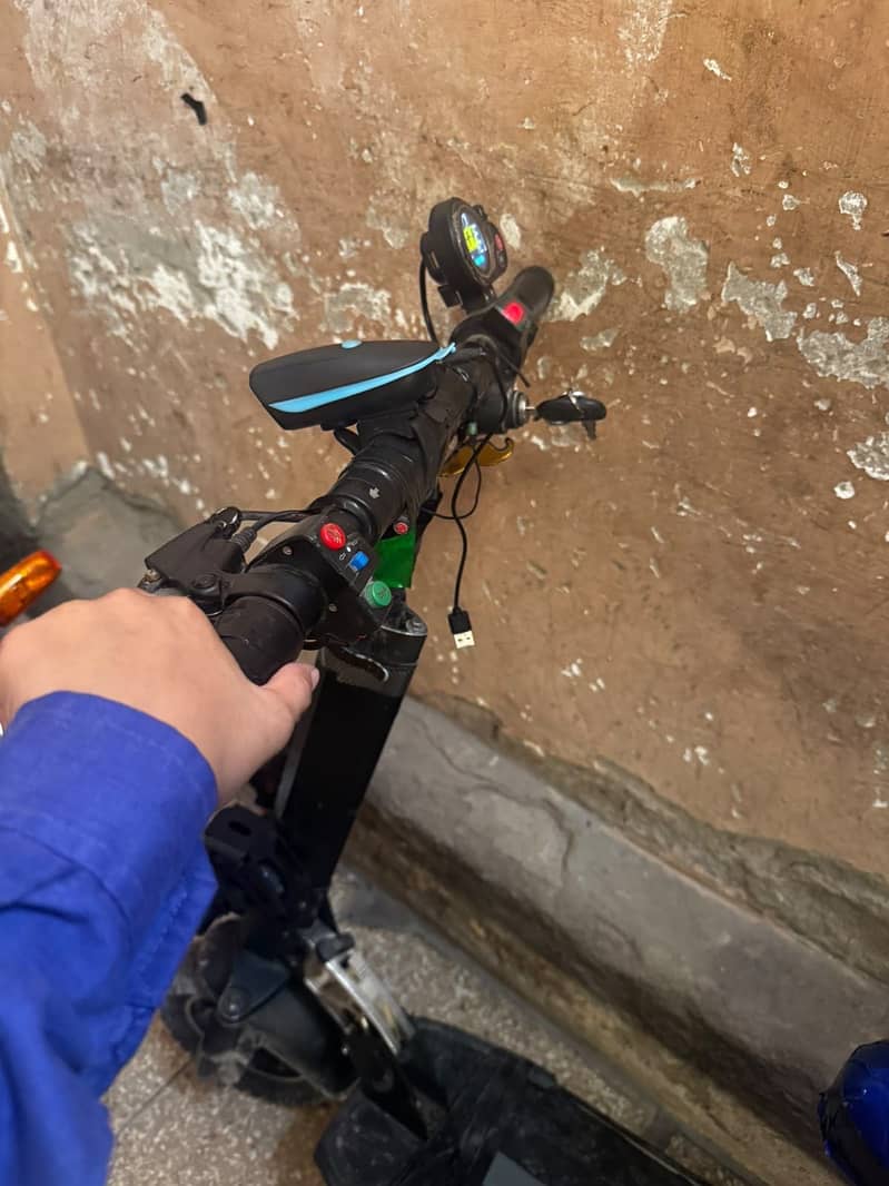 Scooty 1
