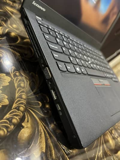 Lenovo x250 8gb Ram 256 gb ssd