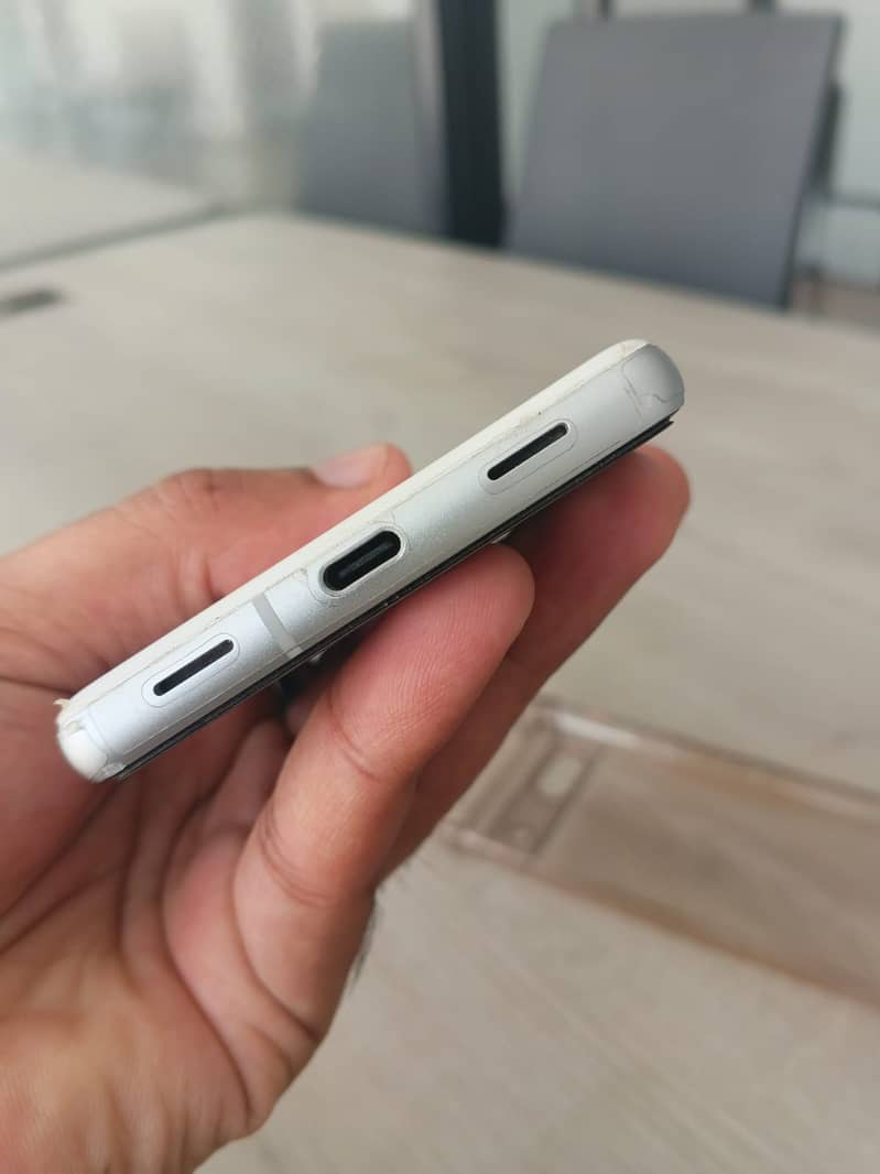 Google Pixel 7a 4