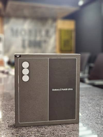 Brand New Box Pack NON Active Samsung Galaxy Z Fold 8 Ultra 512GB Vio