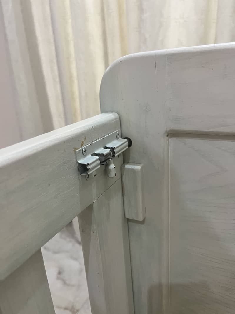 Baby cot. Solid wood 6