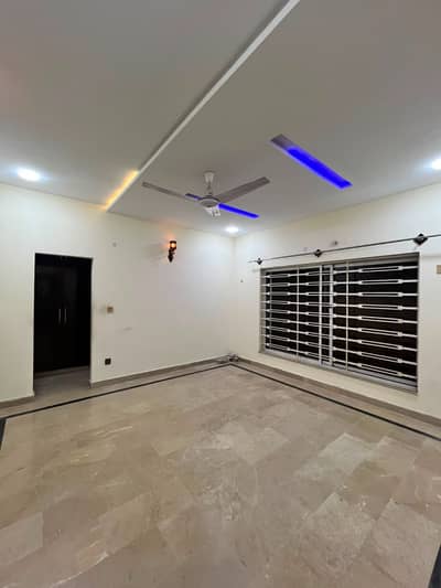 10 Marla Full House For Rent In DHA 2