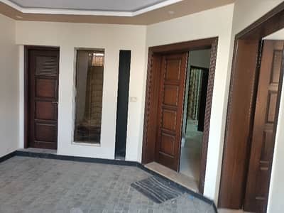 AHMED ASSOCIATES OFFERS 10 MARLA LOWER PORTION FOR RENT IN PCSiR PHASE 2 NEAR TO SHUKAT KHANUM HOSPITAL LAHORE.