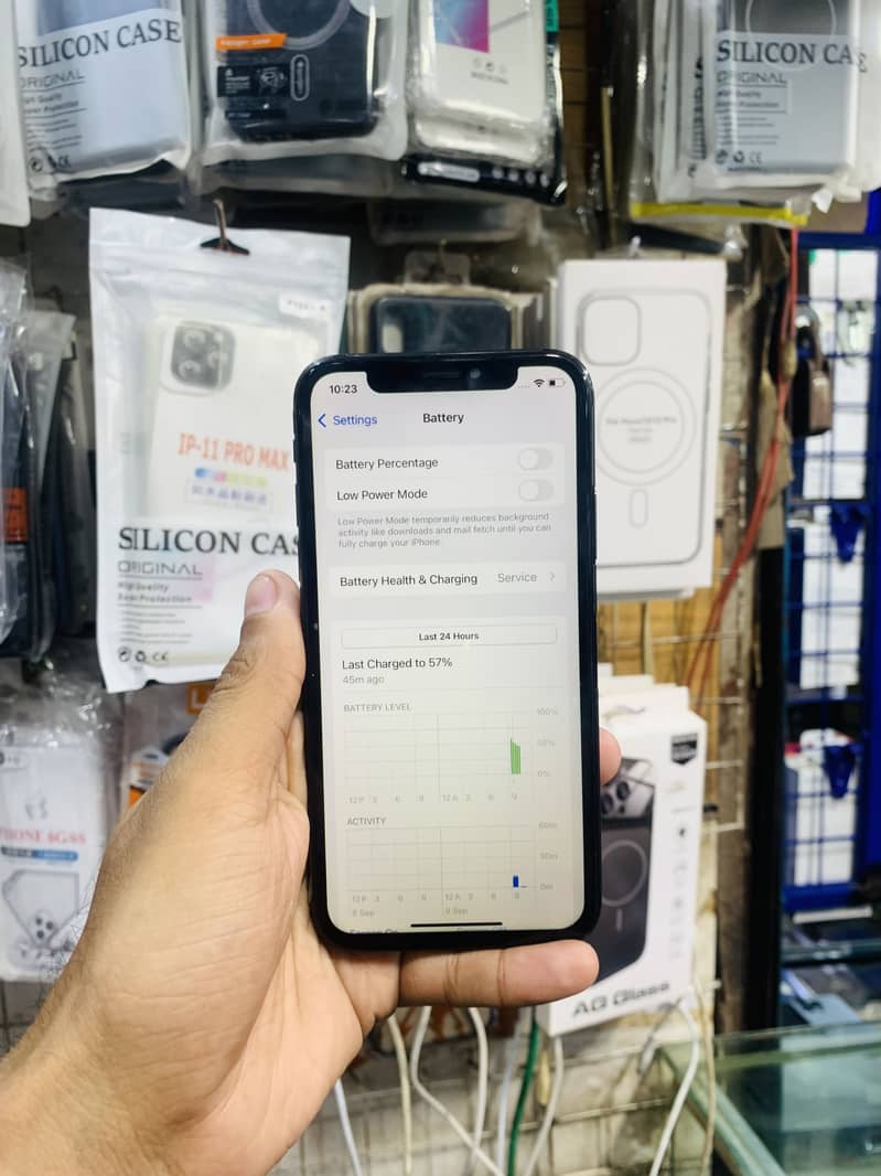 Apple iPhone XS 4