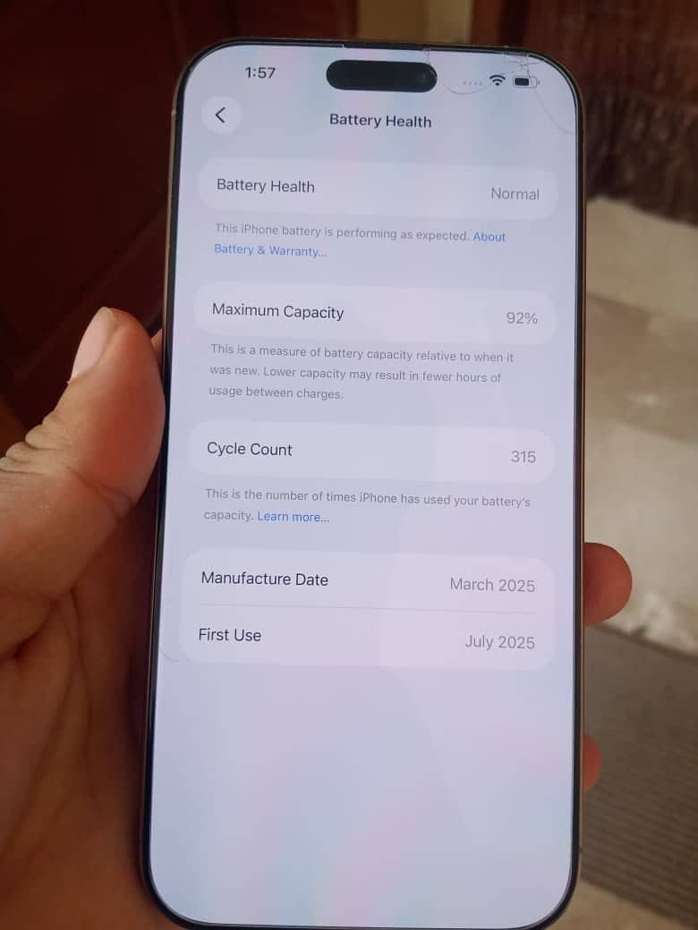 Apple iPhone 16 Pro Max 9