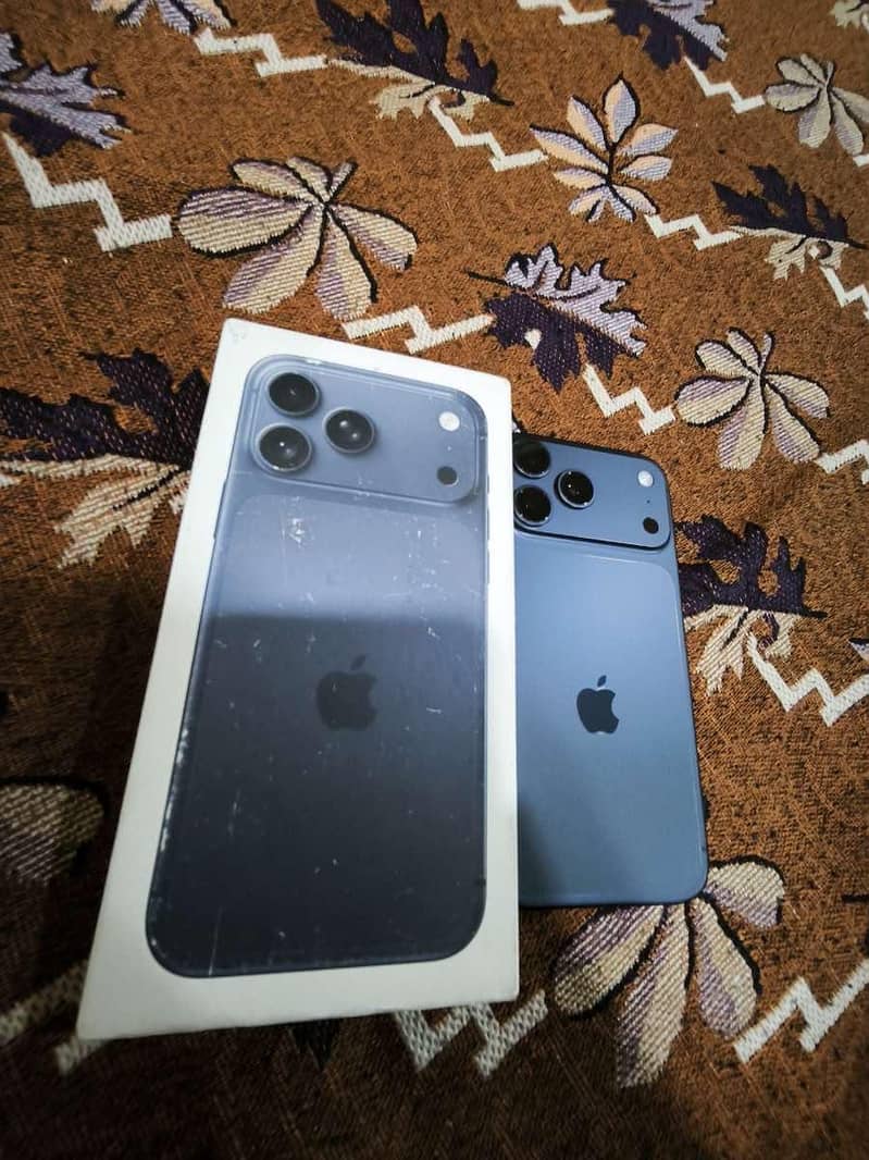 Apple iPhone 17 Pro Max 0