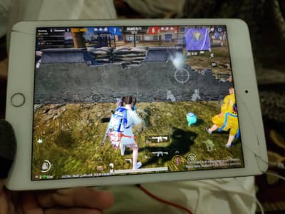 ipad mini 5 only screen tori tooti ha baki all ok ha game vip chalayi