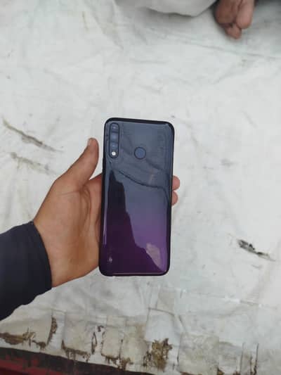 Tecno Spark 4