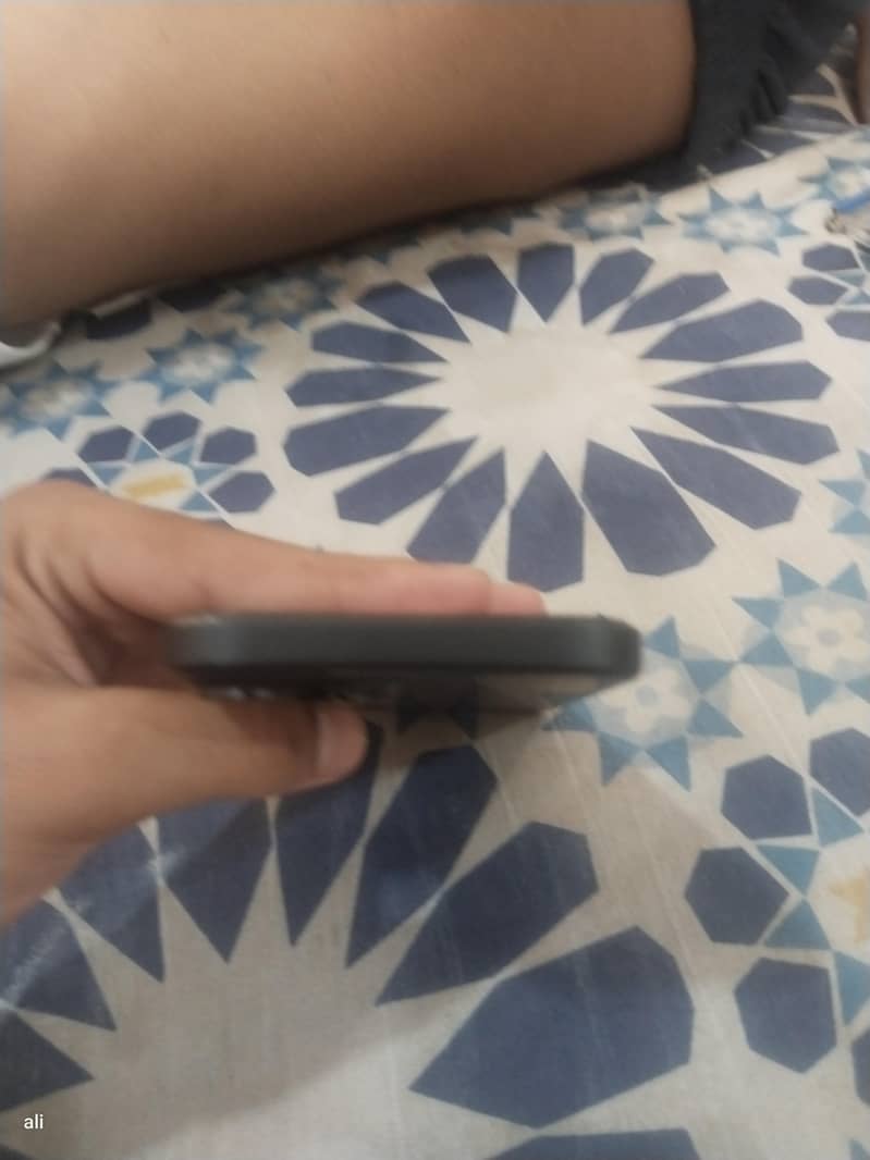 Apple iPhone 15 0