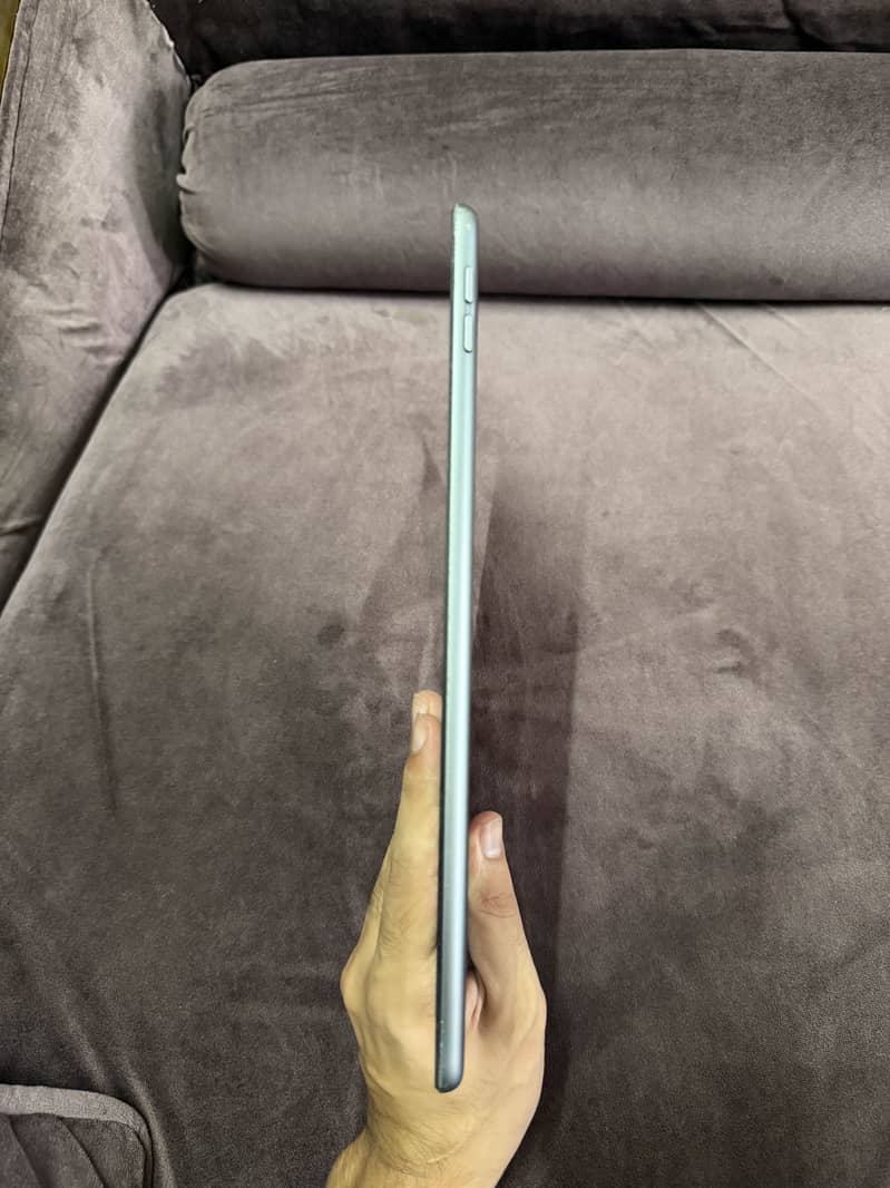 Apple ipad 9th generation 5