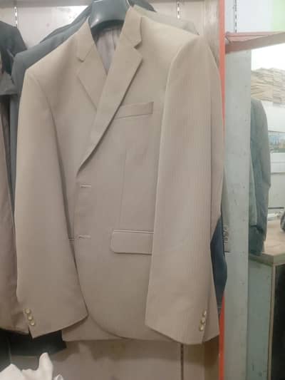 Brand New Premium Custom Tailored 2-Piece Suit (Urgent Sale)