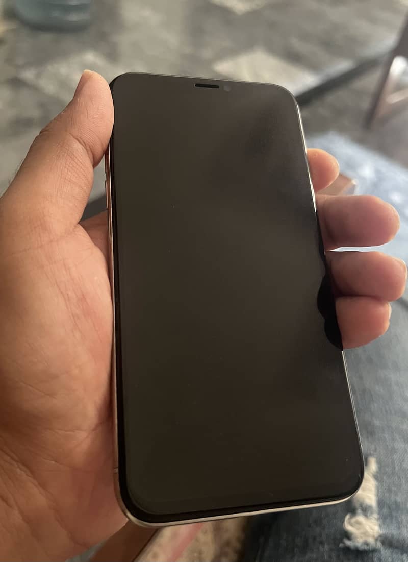 Apple iPhone X 3