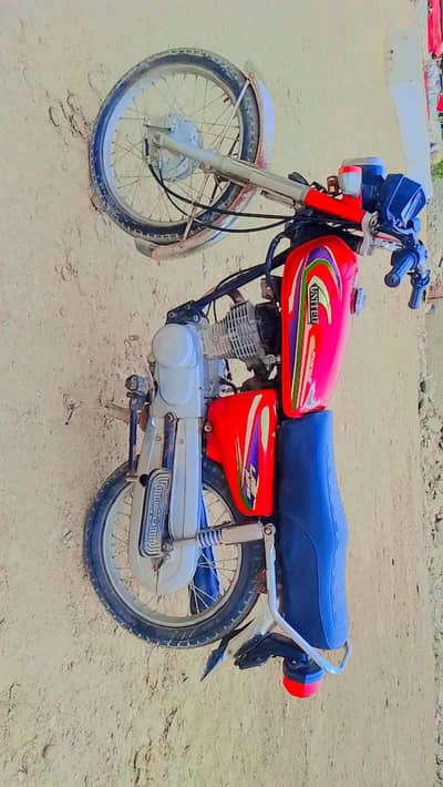 united 125